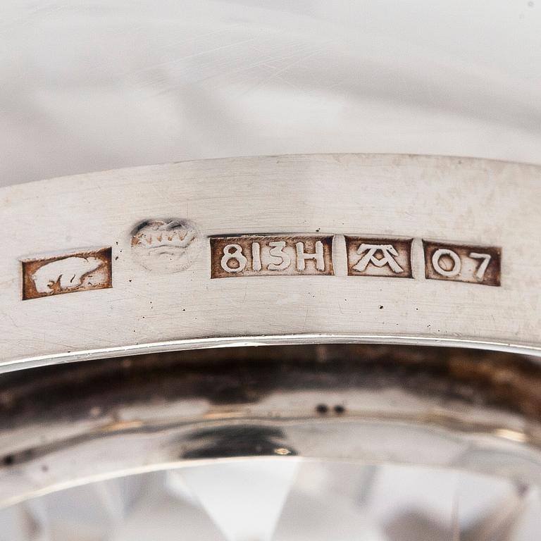 Kultasepät Salovaara, riipus, viistehiottu vuorikristalli, hopea, Turku 1967.