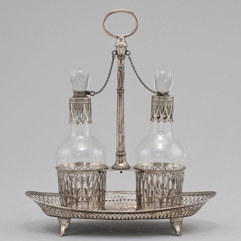 BORDSSURTOUT, silver, omkring 1900. Total vikt 800 g.