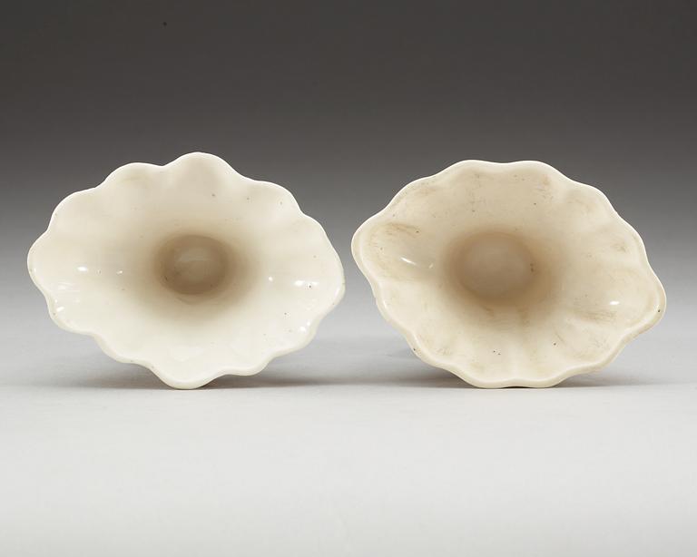 Two blanc de chine libation cups, Qing dynasty, Kangxi (1662-1722).