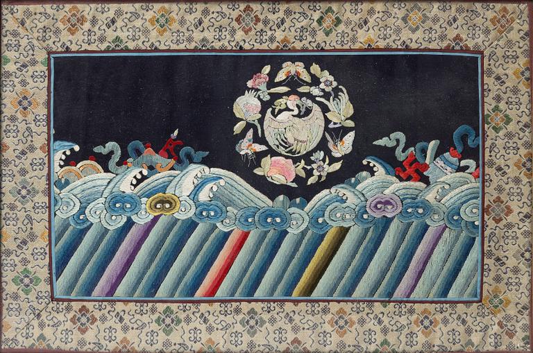 A Chinese silk embroidery, around 1900.