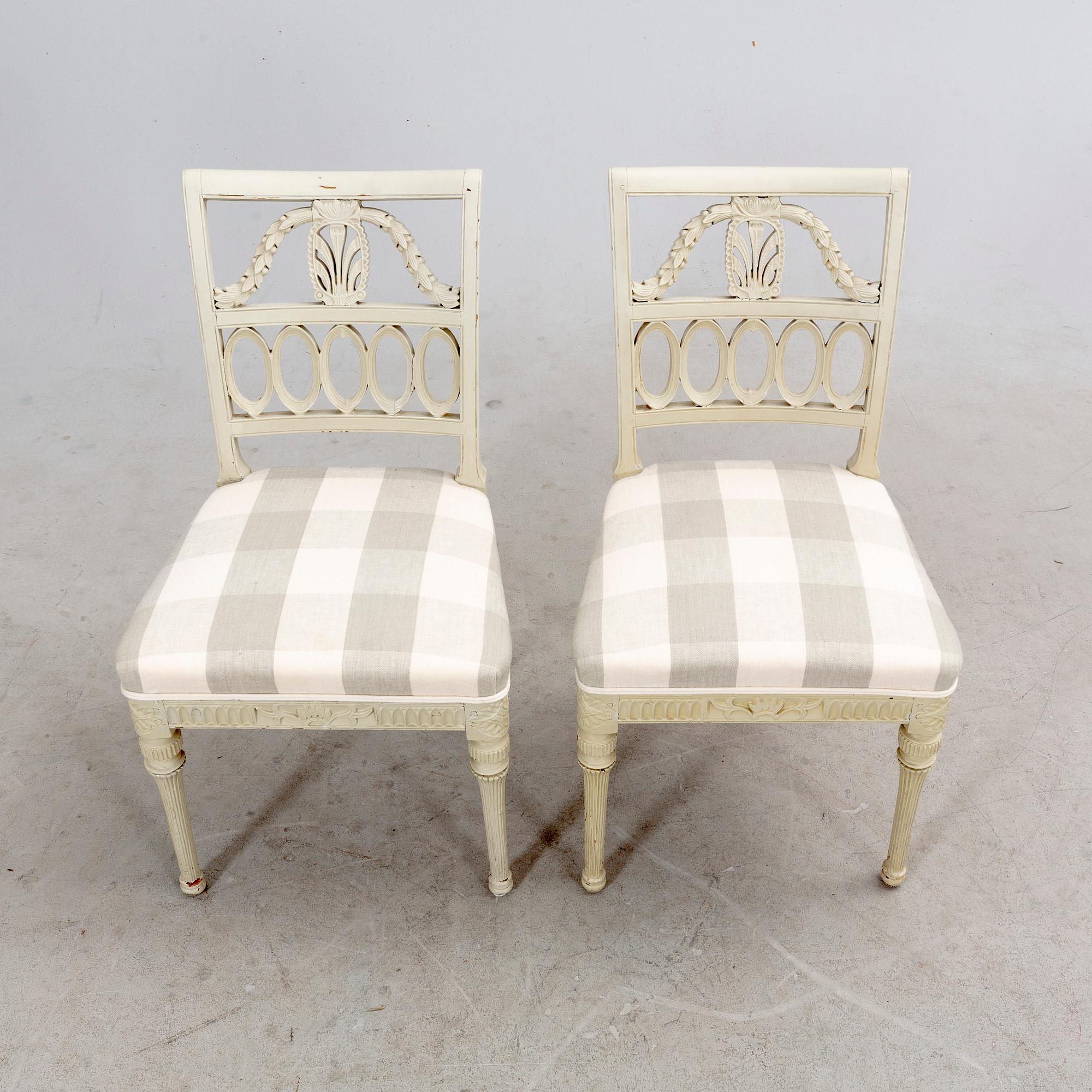 Stolar sex stycken snarlika, sengustavianska omkring 1800.