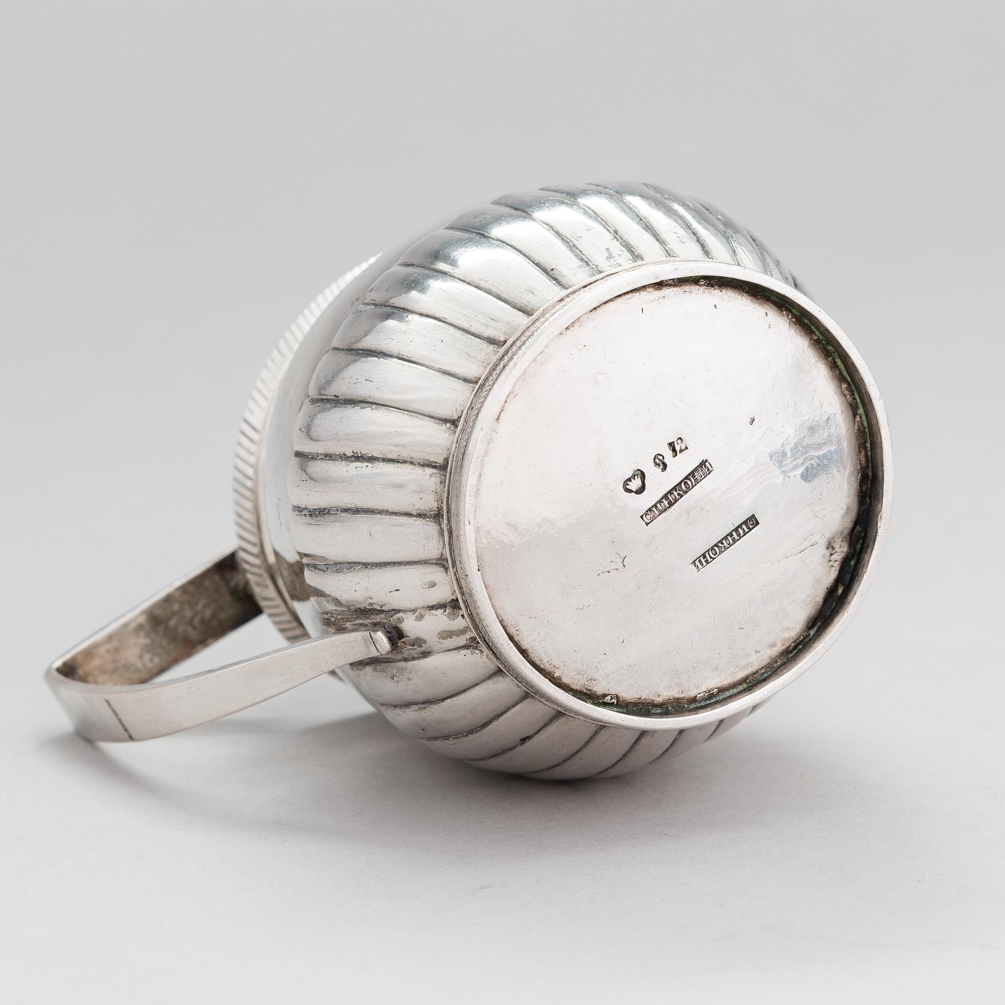 A silver, cream jug, Cyrillic maker's mark Sinkoni, Finland 1824.