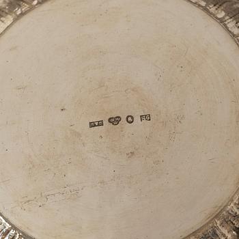 Bägare, 2 st, silver, GAB, Stockholm 1896 resp CG Hallberg, Stockholm 1930.