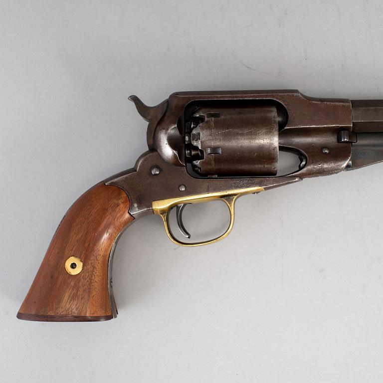 A Remington New Model Army percussion revolver with serial no 32195.