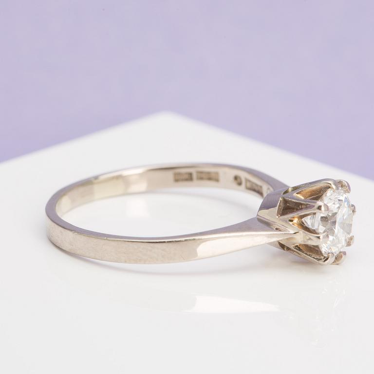 A ca 1.00 ct brilliant-cut diamond ring.