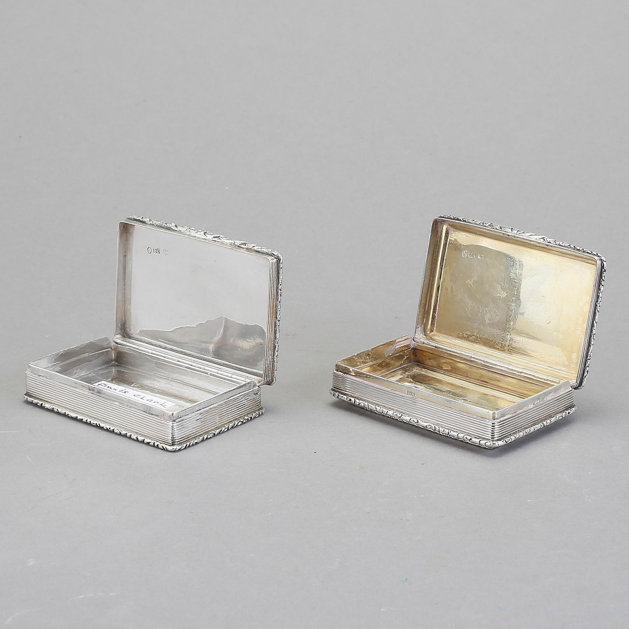 DOSOR, silver, ett par. Francis Clark, Birmingham, 1837 samt 1839. Tot vikt: 270 gram.