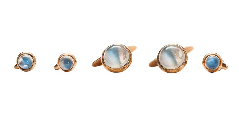 CUFFLINKS AND DRESSHIRT BUTTONS, 14K gold, moonstone. Weight 11,2 g.