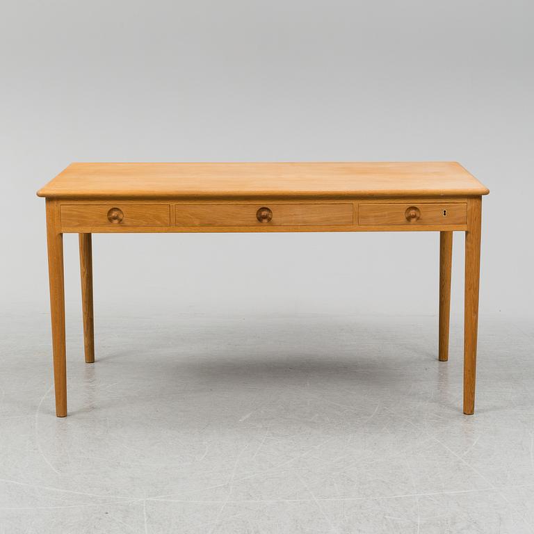 HANS J WEGNER, skrivbord, AT-305, Andreas Tuck, 1900-talets andra hälft.