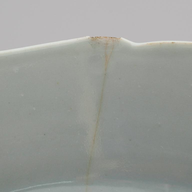 TALLRIKAR, 3 st, porslin, Kina, Qianlong 1736-1795.