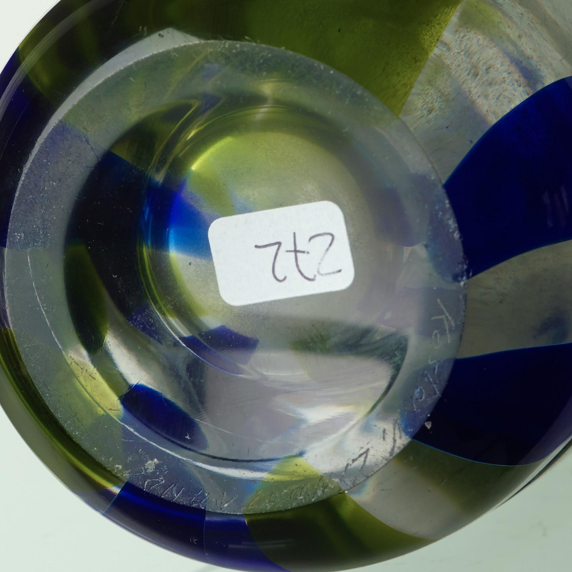 VICKE LINDSTRAND, vas, glas, Kosta 1950-70-tal.