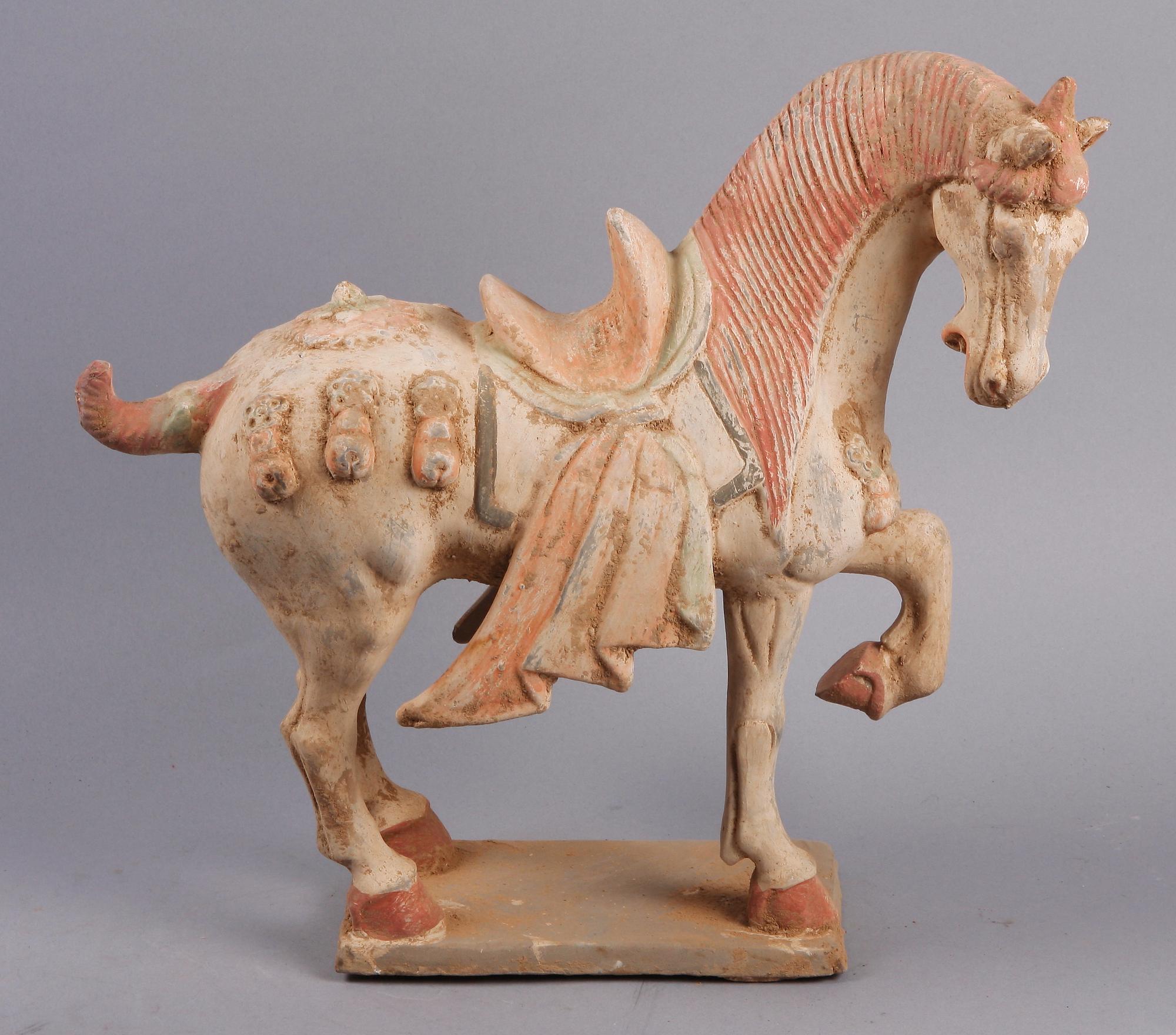 SKULPTUR, lergods, Tang-stil. Kina. 2000-tal.