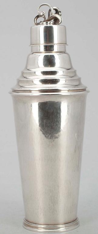 COCKTAIL SHAKER, sterling silver, Harald Nielsen för Georg Jensen Köpenhamn 1933-44.  Vikt ca 567 g.