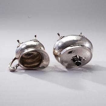 SOCKERSKÅL och GRÄDDSNÄCKA, silver, finska kontrollstämplar, Tyskland 1930-tal. Vikt 359,6 g.
