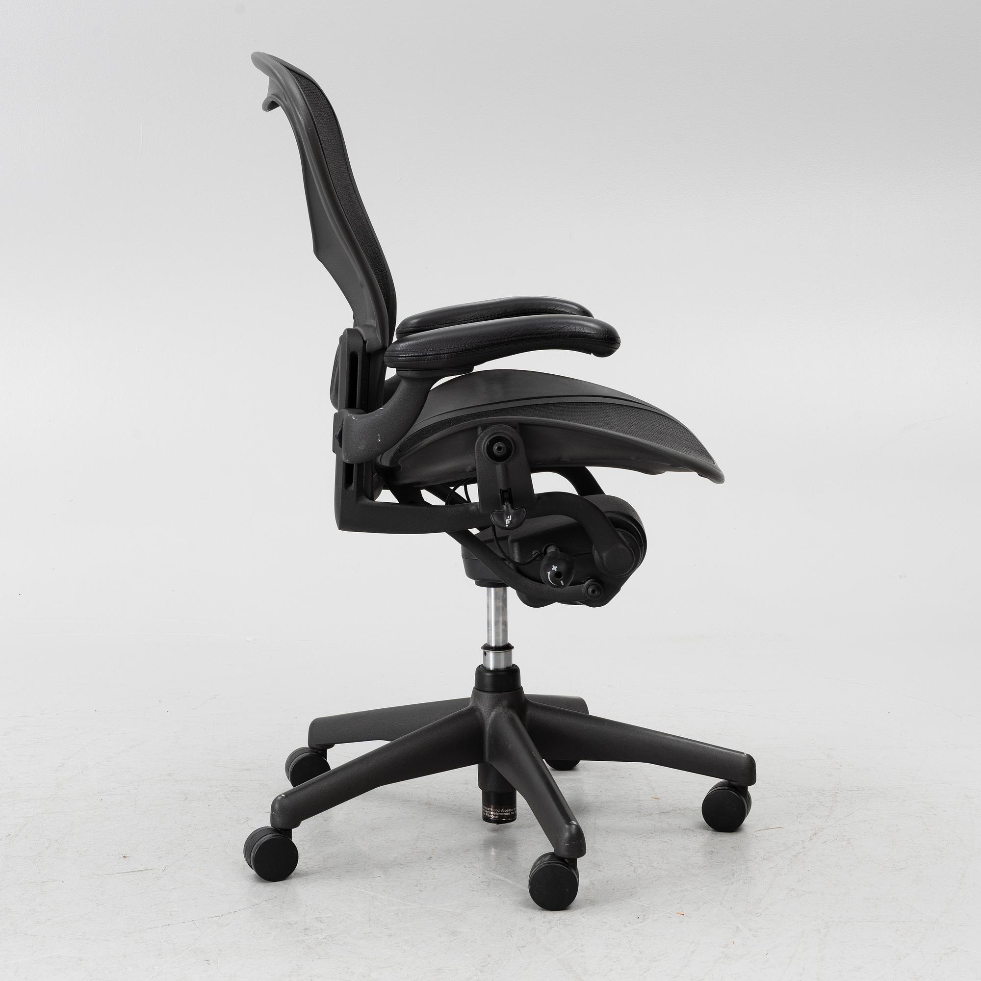 Don Chadwick/Bill Stump, desk chair, “Aeron”, Herman Miller.