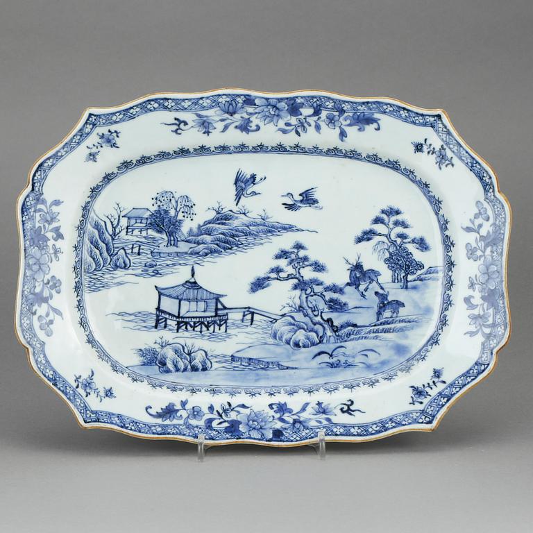 STEKFAT, porslin, Kina, Qianlong, (1736-1795).