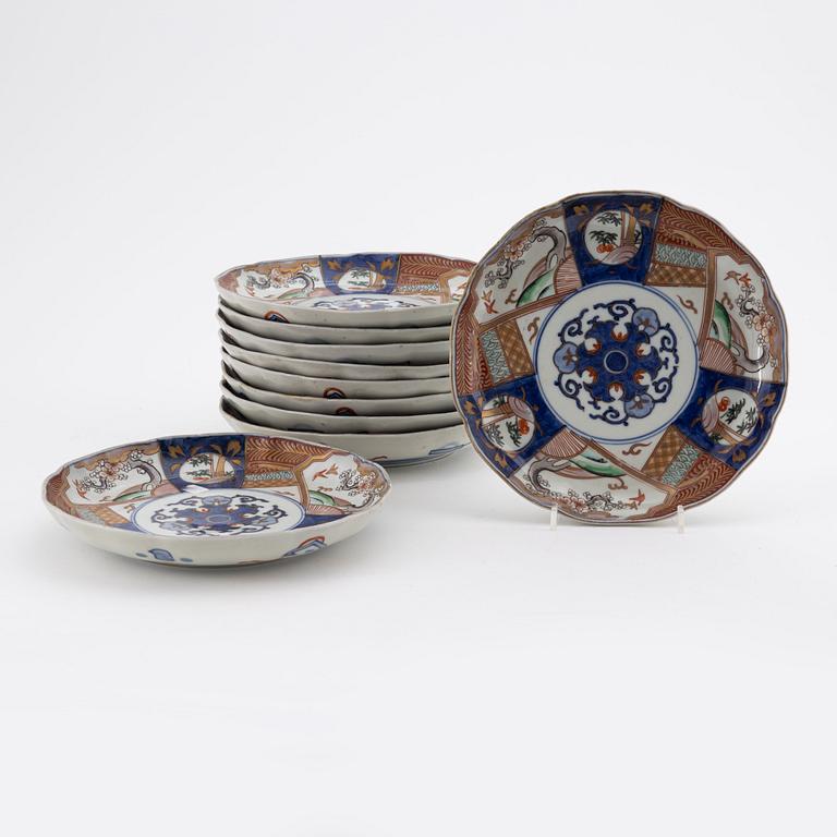 A set of 10 imari plates, Japan, 19th/20th century.