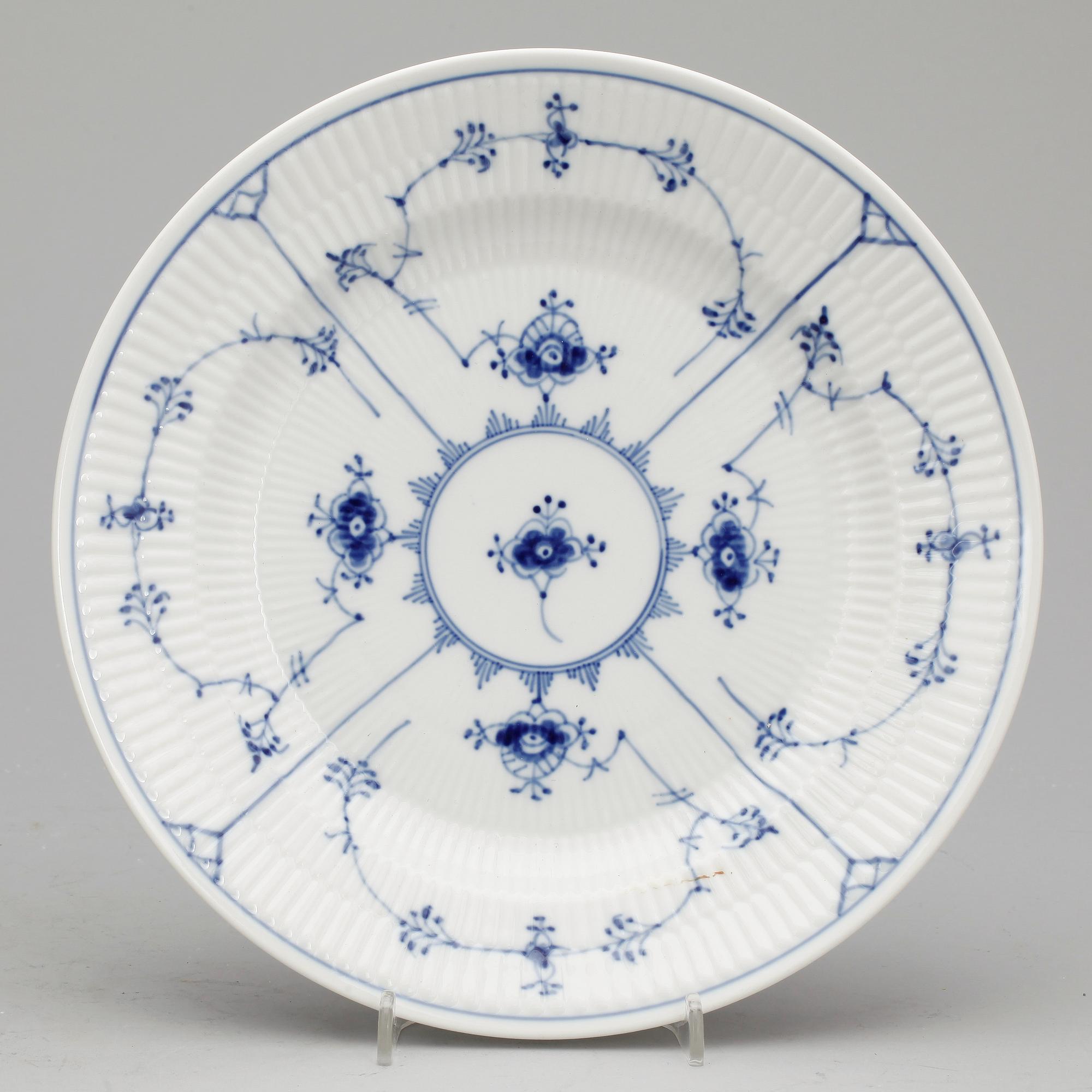 MATTALLRIKAR, 11 st, porslin, "Musselmalet", Royal Copenhagen.