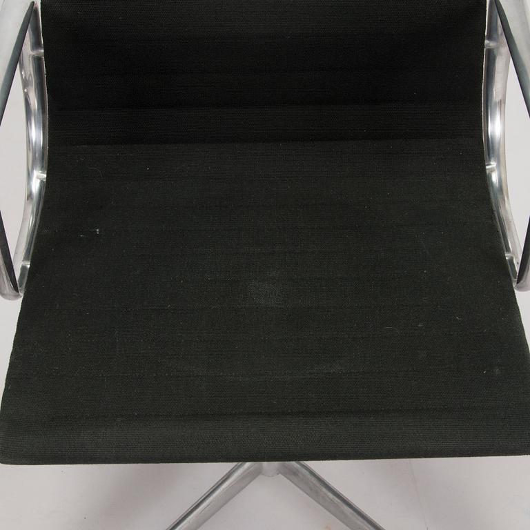 Charles & Ray Eames, karmstol, "EA108", licenstillverkad av ICF, Italia, 1970/80-tal.