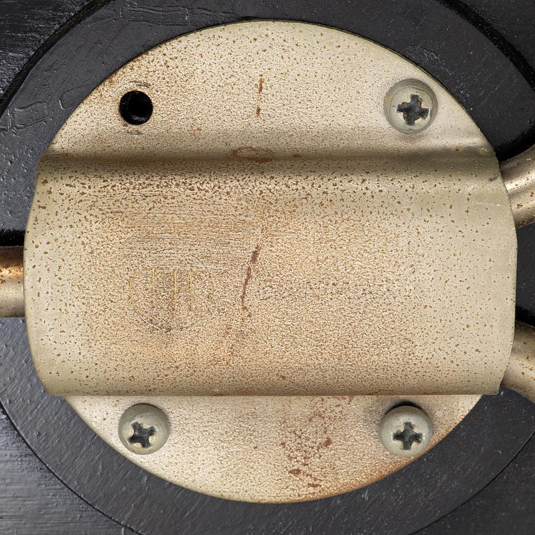 Arne Jacobsen, stolar, 4 st, "Myran", Fritz Hansen, Danmark, 1900-talets andra hälft resp 2024.