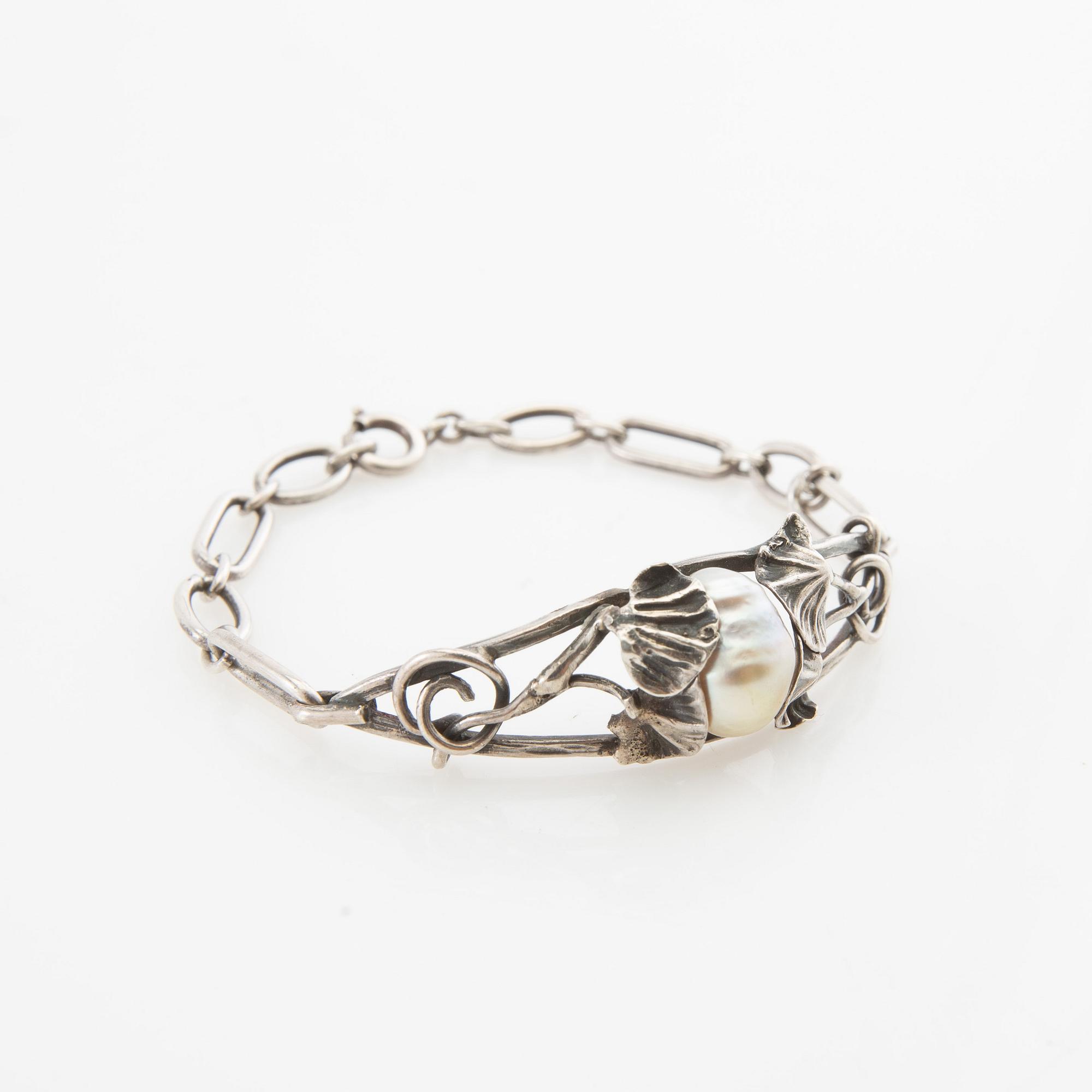 Armband Jugend 1900-talets början silver och barockpärla.