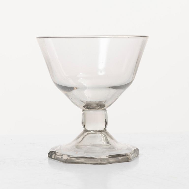 Gerda Strömberg, Glasservis, 55 delar, "Hörningsholm", Strömbergshyttan.