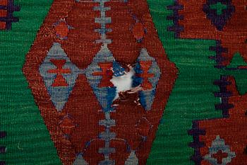 KELIM, Turkiet, semiantik. Ca 330x176 cm.