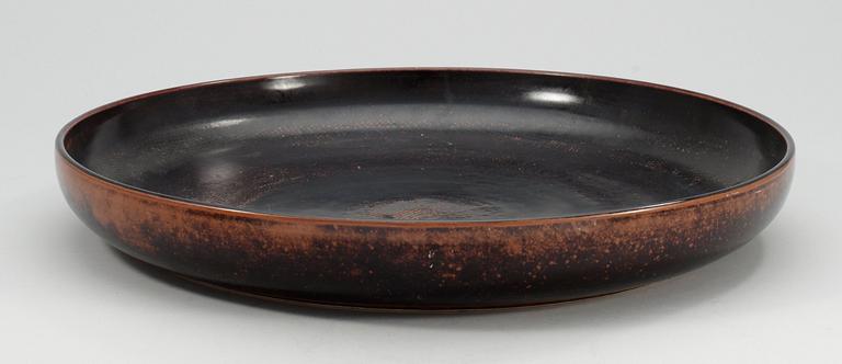 A Stig Lindberg stoneware bowl, Gustavsberg studio 1973.
