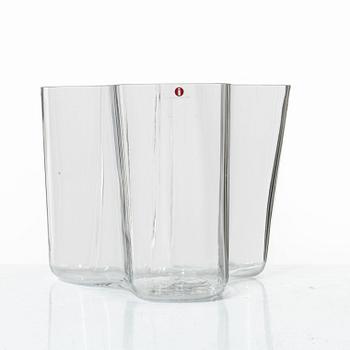 Alvar Aalto, a 'Savoy' glass vase, model 3030, Iittala, Finland.
