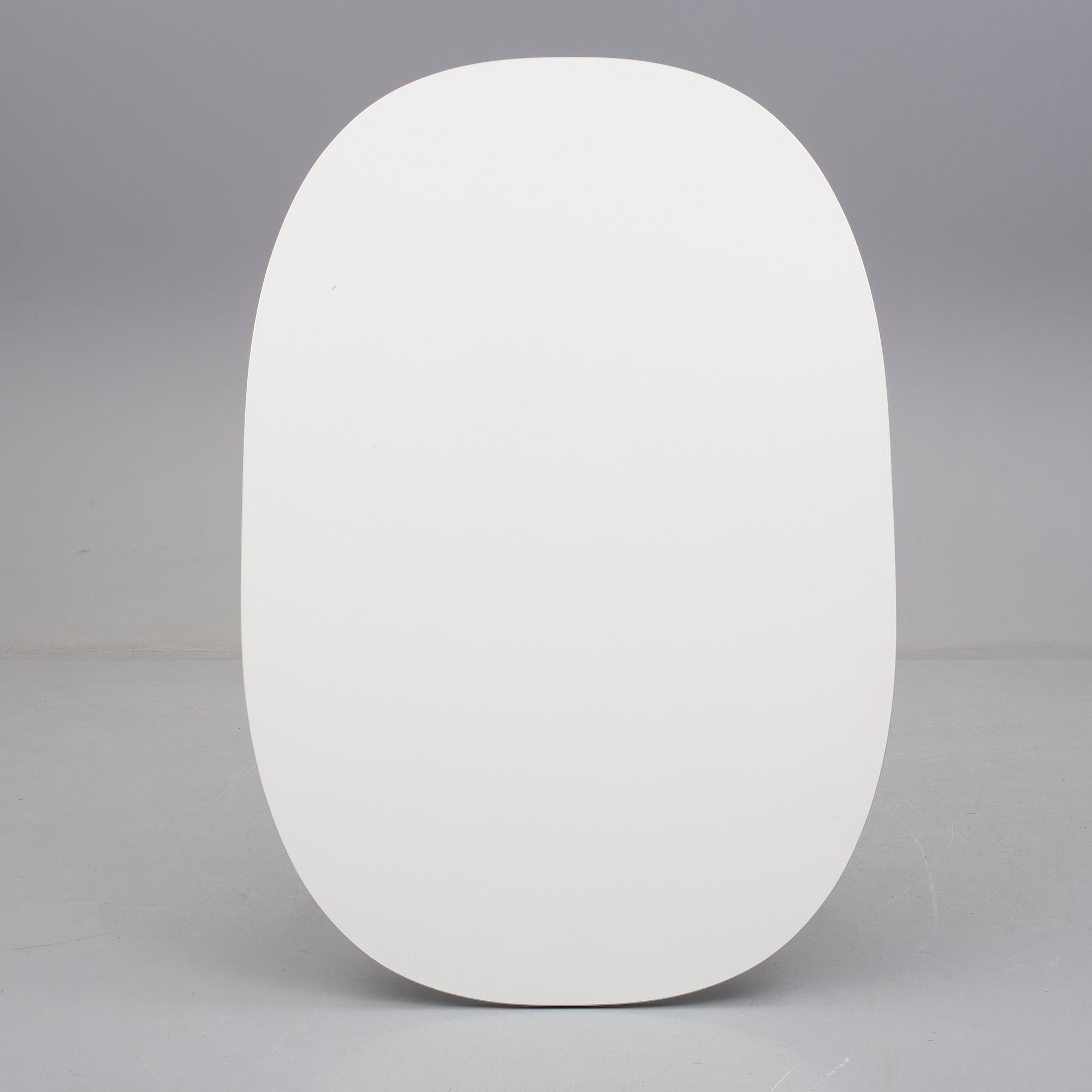 PIET HEIN och BRUNO MATHSSON, matbord, "Superellipse",  MIAB för Fritz Hansen, 2003.