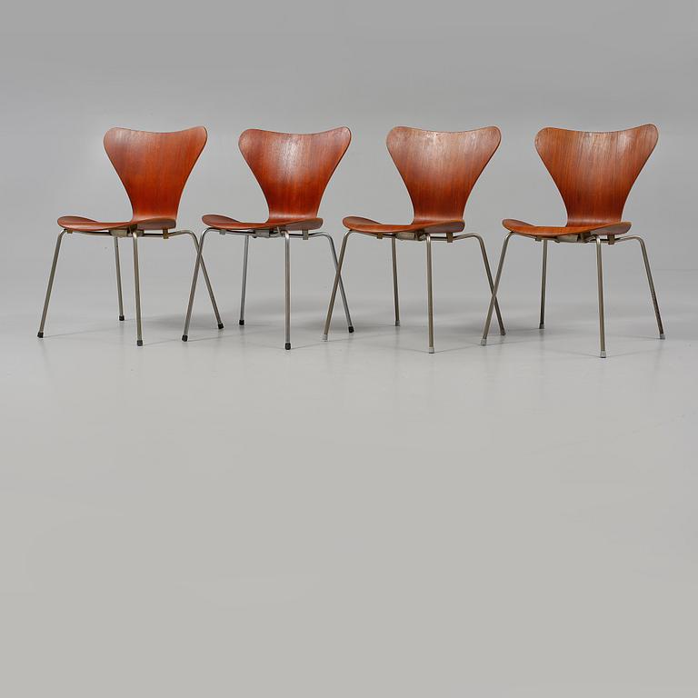 STOLAR, 4 st, "Sjuan", Arne Jacobsen för Fritz Hansen, 1900-talets andra hälft.