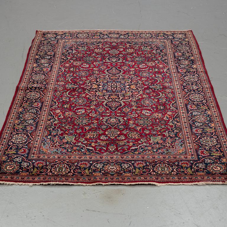 A CARPET, Keshan 205 x 133 cm.