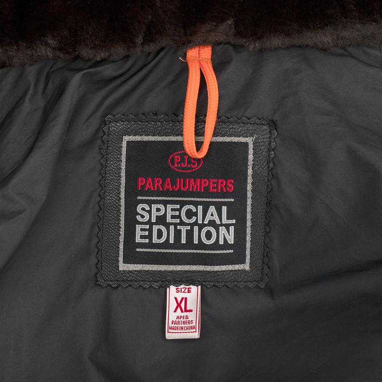 Parajumpers, dunjacka, "Cougar special edition Asphalt", storlek XL.