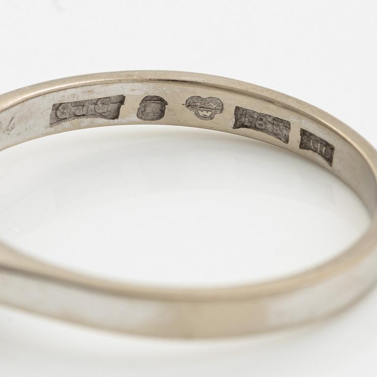Ring in 18K white gold set with a brilliant-cut diamond weighing 0.84 ct according to the engraving.
