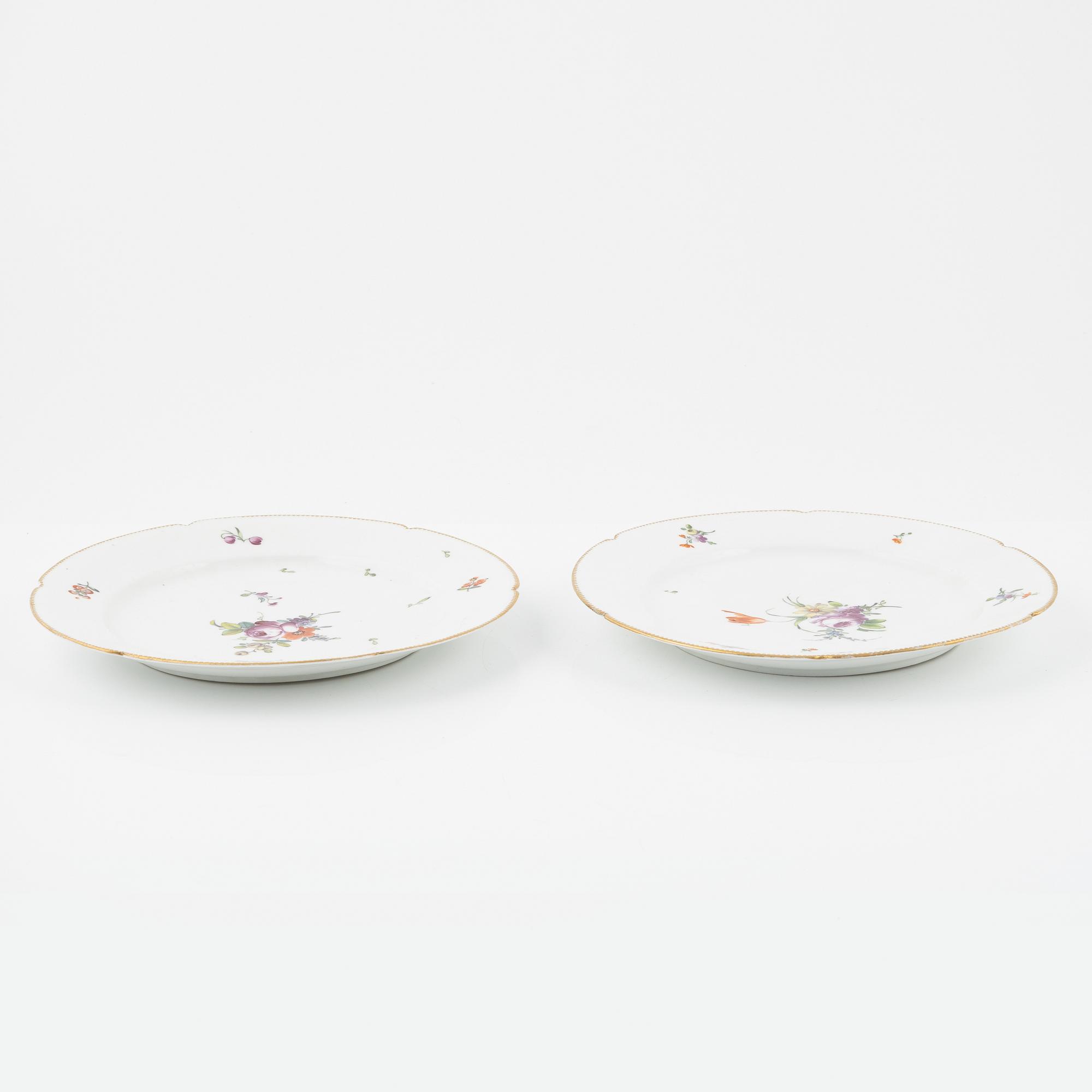 Four porcelaine dishes, 1800's, marked #B".