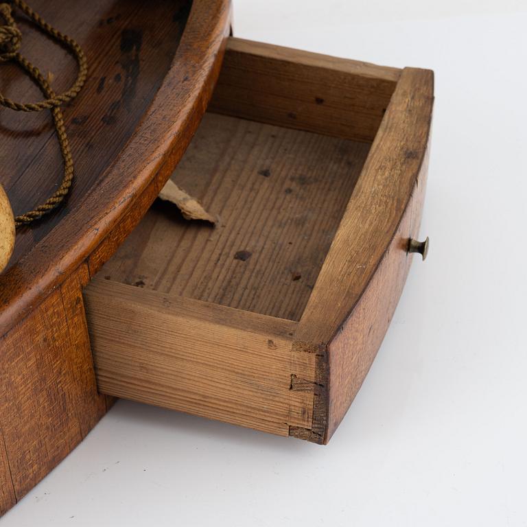 A pipe stand and two pipes, second half of the 19th century.