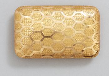 An English 19th century gold snuff-box, marked London 1803.