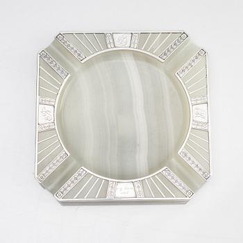A silver and agate ashtray, W.A. Bolin, Stockholm 1917.