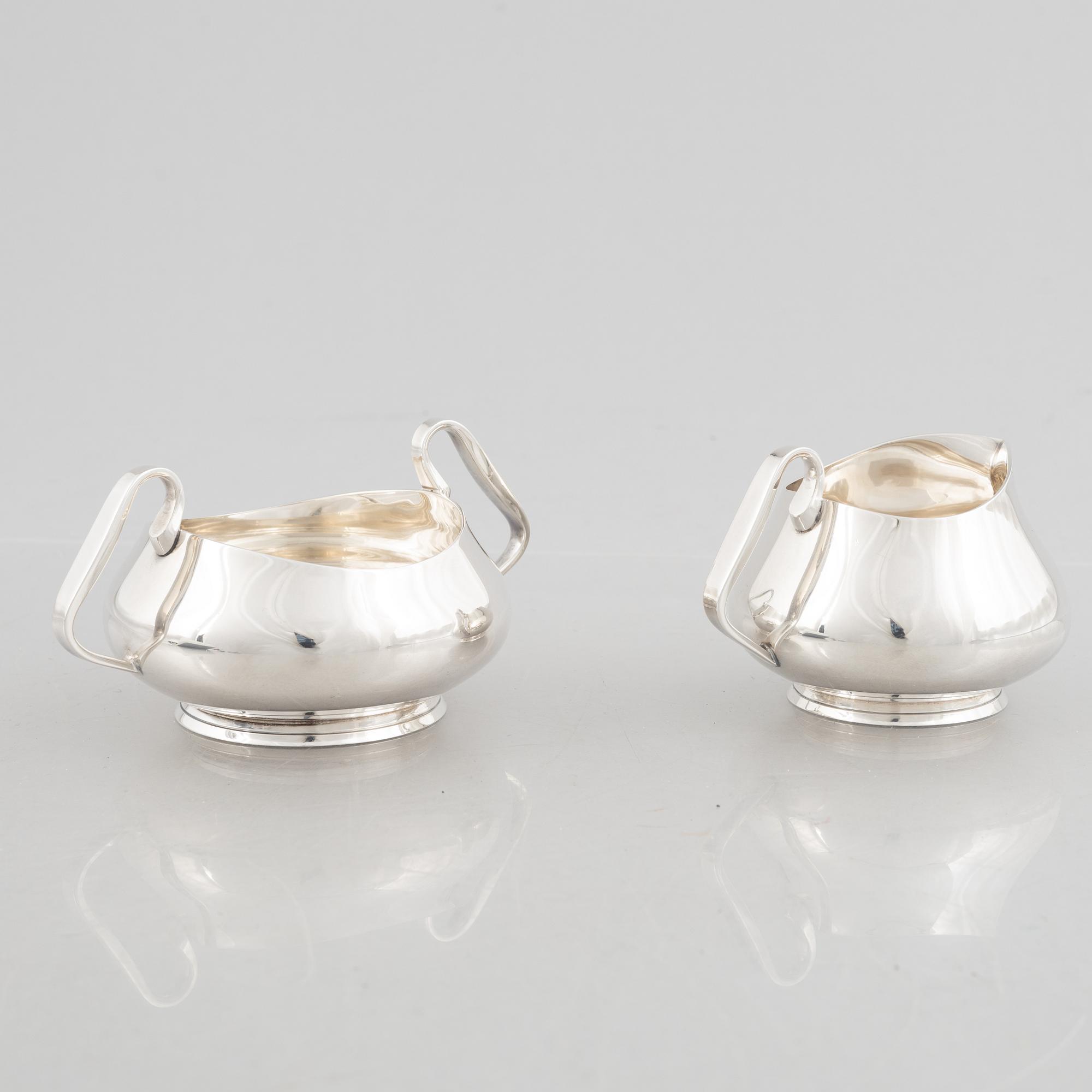 Svend Toxvaerd, sugar bowl and creamer, sterling silver, Denmark, mid-20th century.