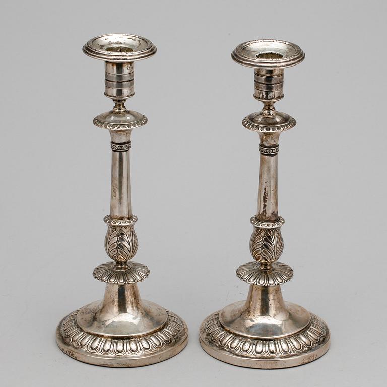 LJUSSTAKAR, ett par, silver, Anders Lundqvist, Stockholm, 1833.