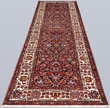 Matta, gallerimodell, Hamadan, 380 x 120 cm.