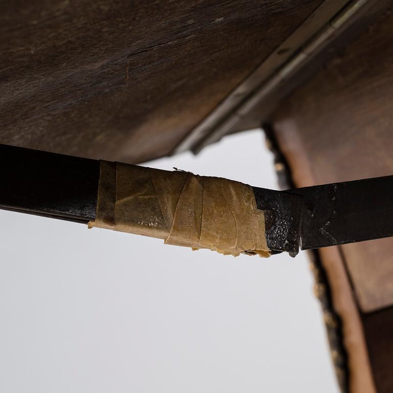 TABLE with label: L.Dessat & Fouché.