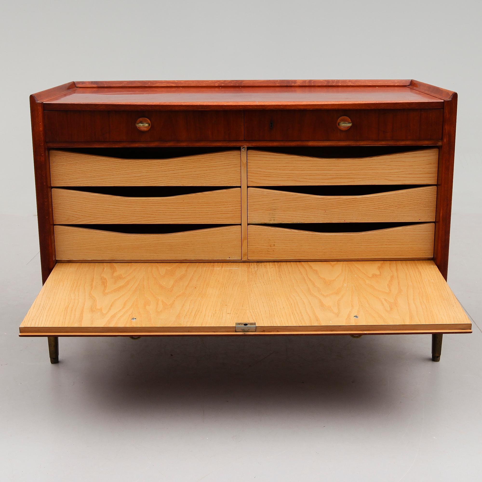 SIDEBOARD, 1900-talets andra hälft.