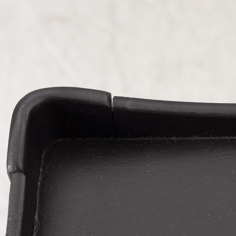 Sängbord, ett par, rokokostil, 1900-talets andra hälft.