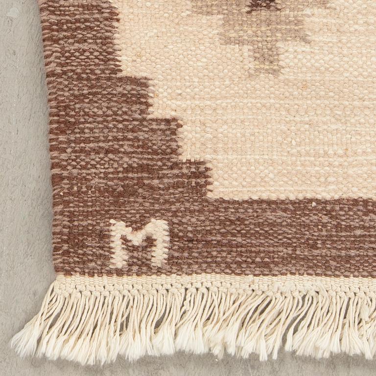 Rölakan rug signed M, approx. 193x138 cm.