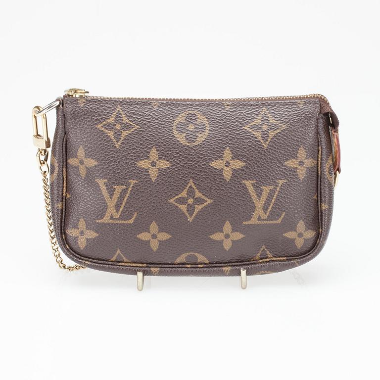 VÄSKA, "Mini Pochette Accessoires", Louis Vuitton.