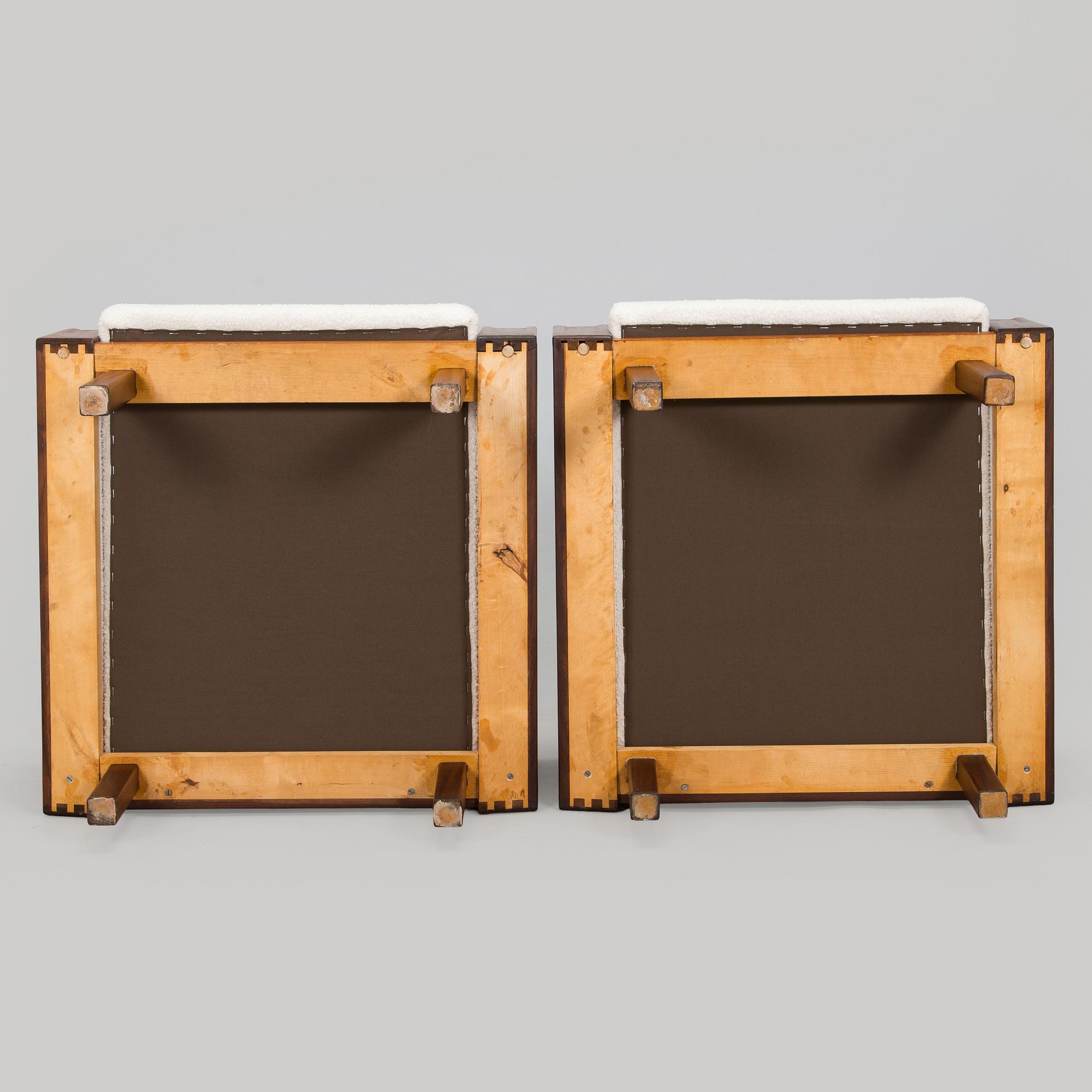 A pair of 1960s armchairs.