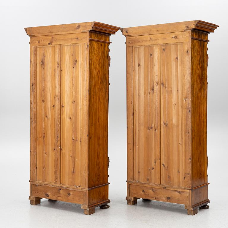 A pair of book cases, circa 1900.