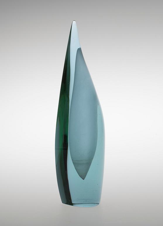 Aimo Okkolin, A GLASS SCULPTURE.