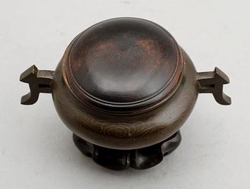 RÖKELSEKAR, brons, Kina, signerad, troligen 1900-tal.