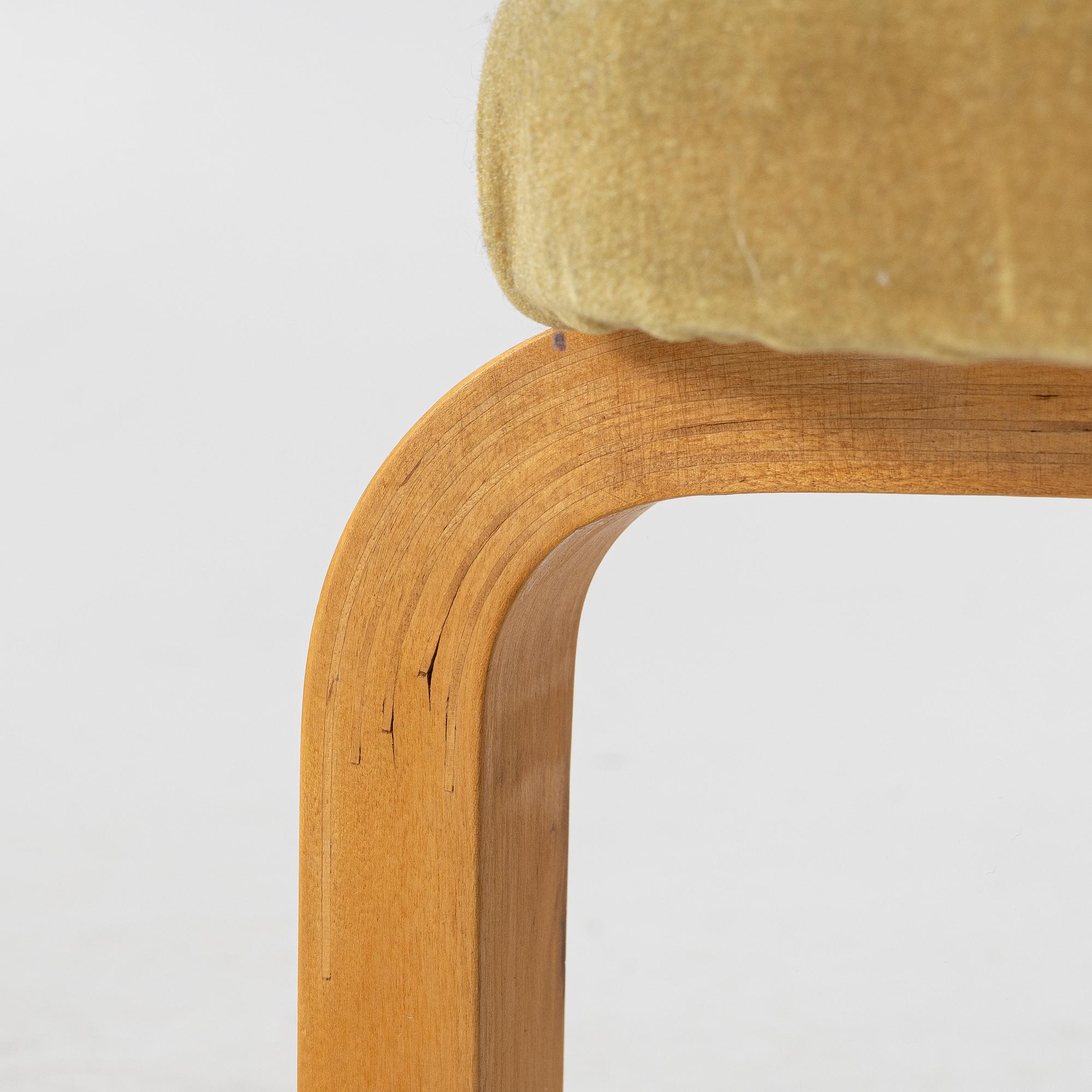 Alvar Aalto, Chairs, 7 pcs, model 62 for O.Y. Huonekalu- ja Rakennustyötehdas A.B. mid-20th century.